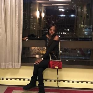 Meet your Posher, Adell